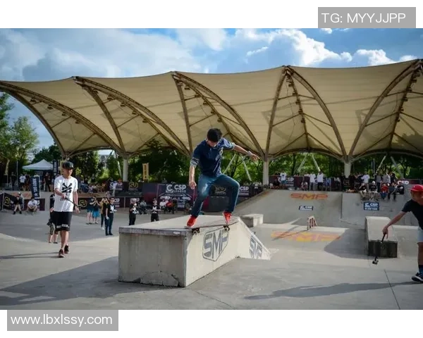 北京滑板队在攀岩联赛中以55分稳居积分榜首位